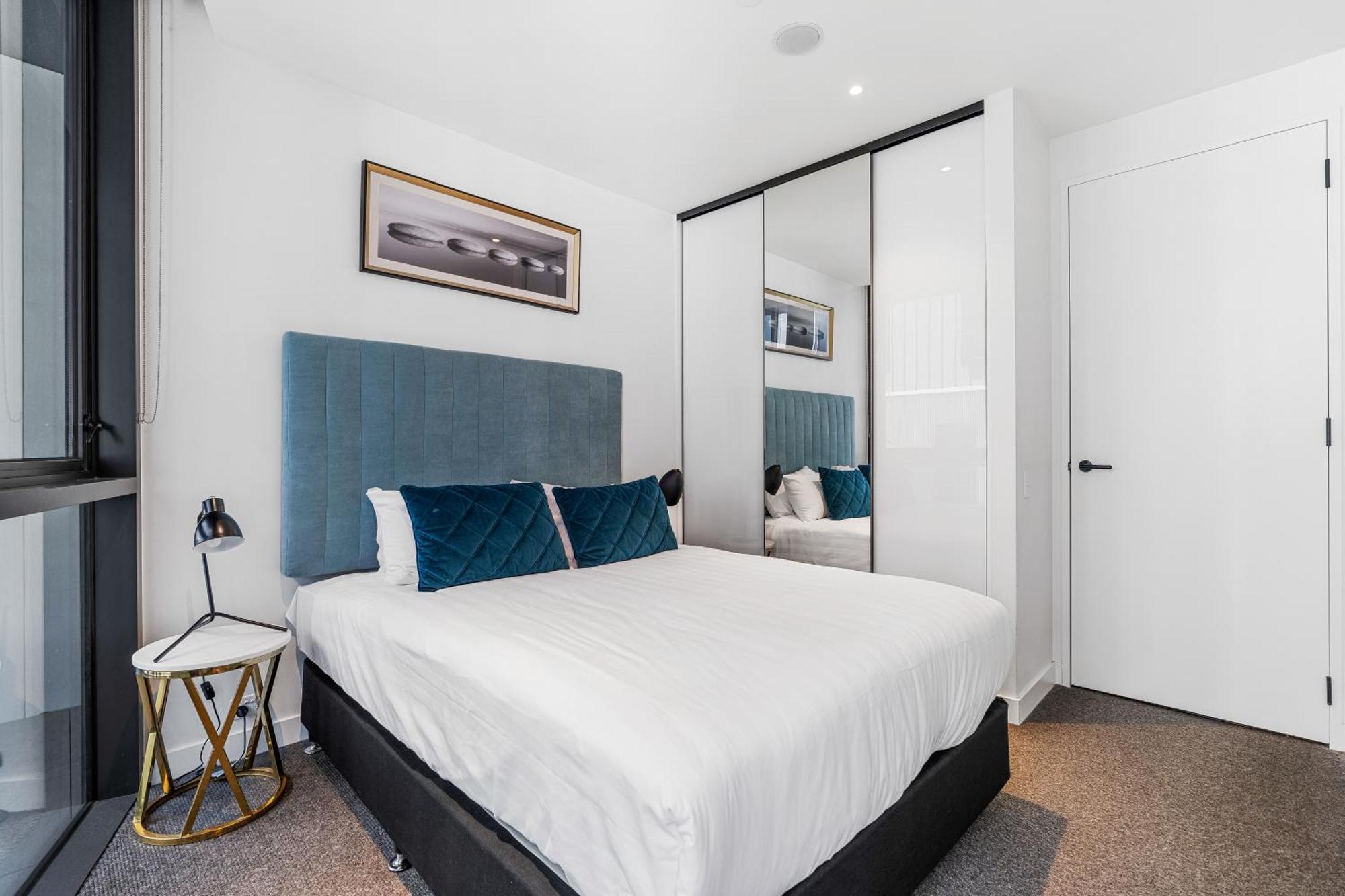 The Eminence Apartments By Cllix Melbourne Eksteriør billede