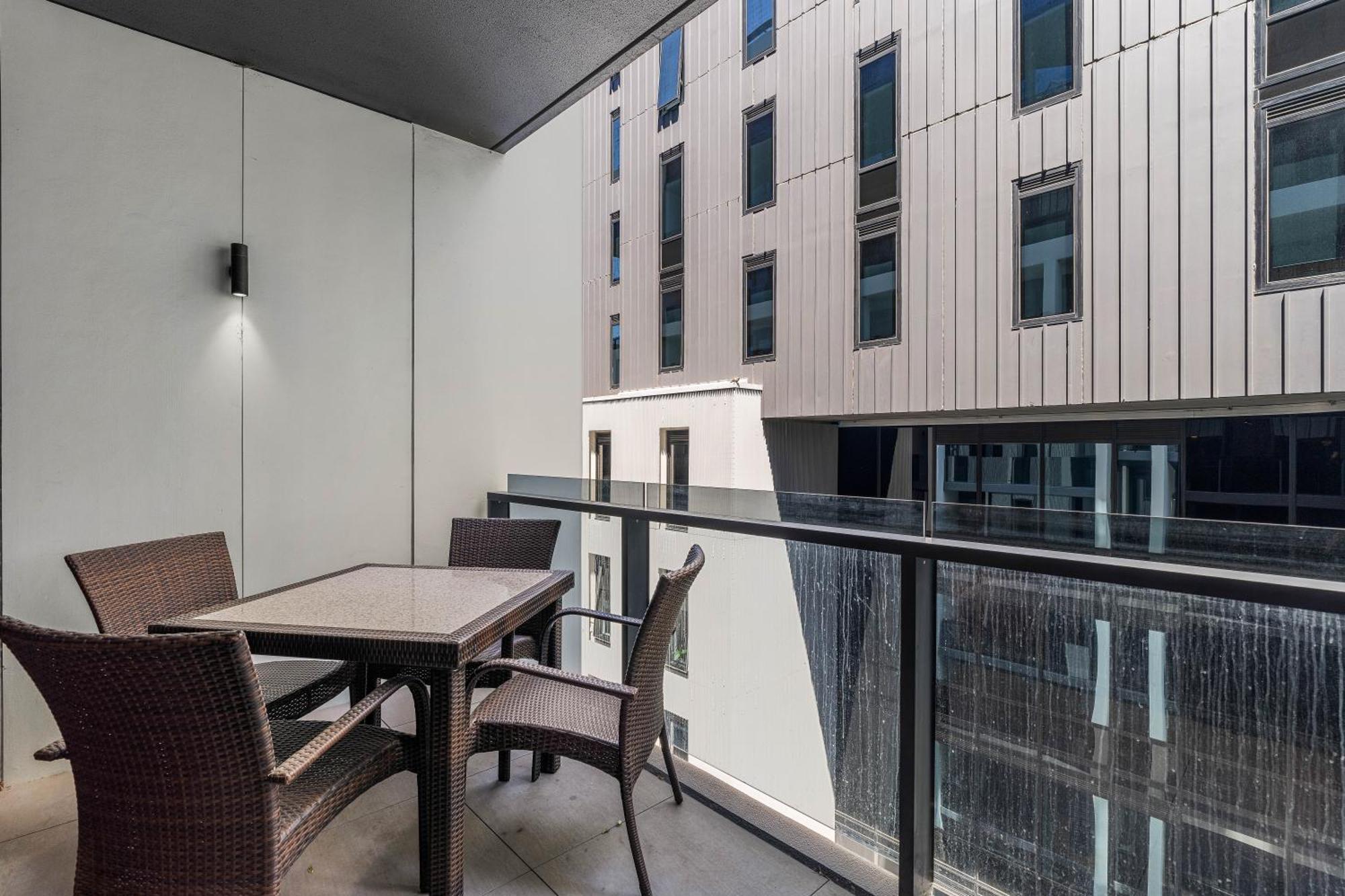 The Eminence Apartments By Cllix Melbourne Eksteriør billede