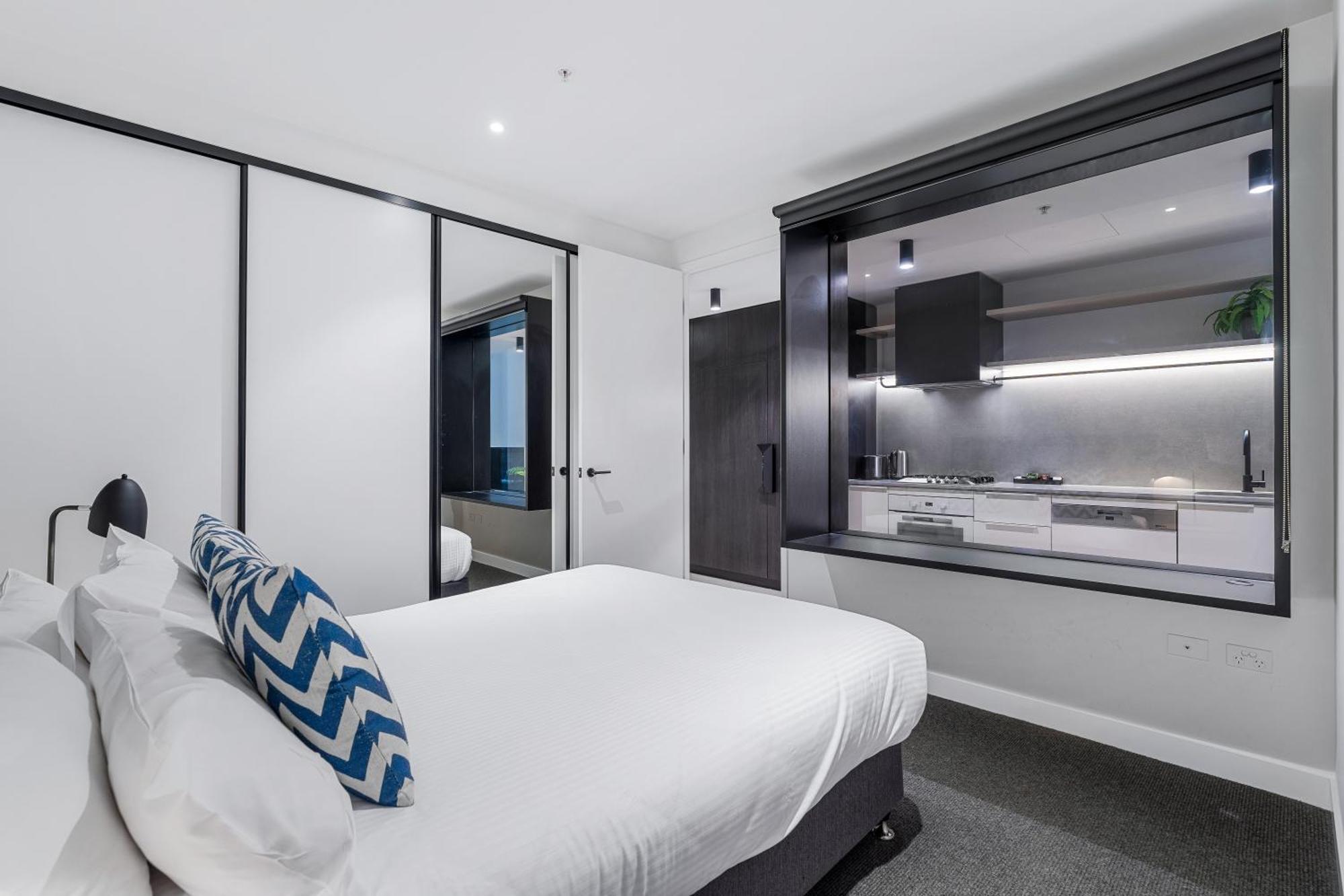The Eminence Apartments By Cllix Melbourne Eksteriør billede