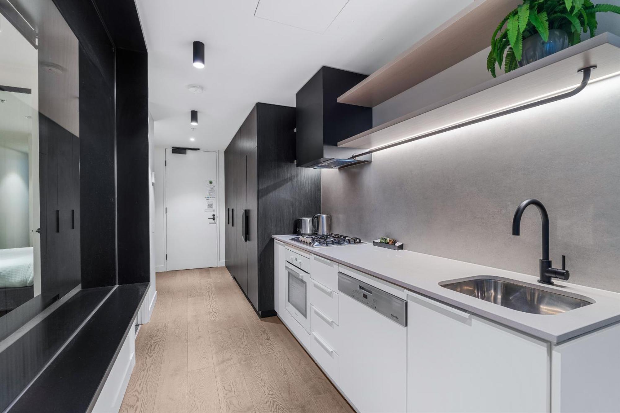 The Eminence Apartments By Cllix Melbourne Eksteriør billede